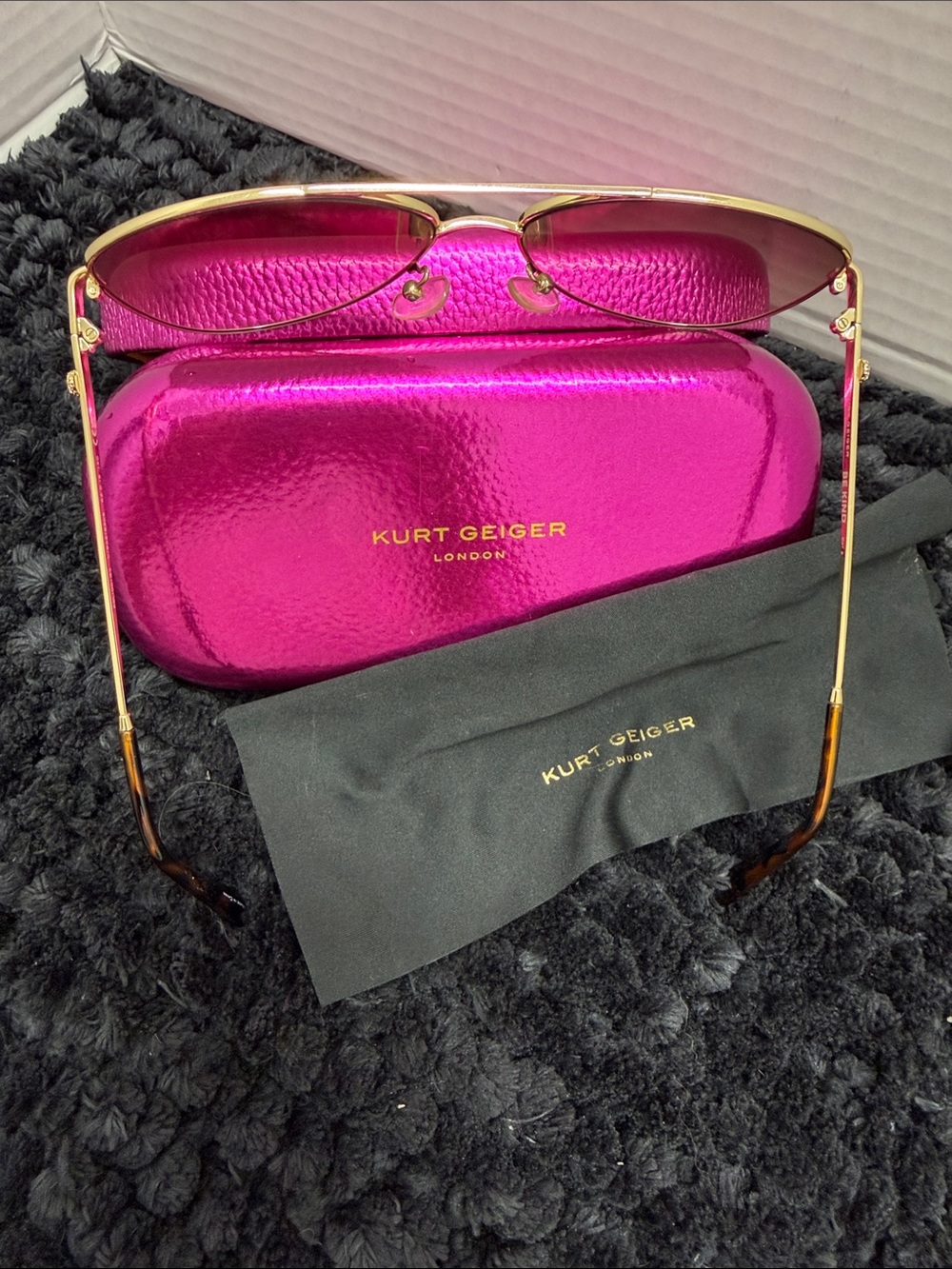 Kurt Geiger sunglasses - Picture 3 of 5